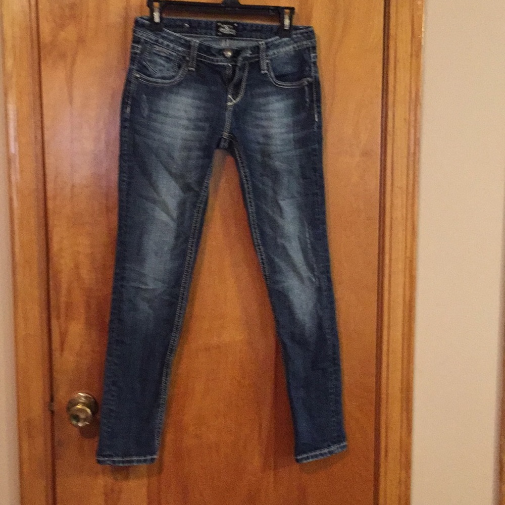 Beautiful skinny jeans- size 2 short!